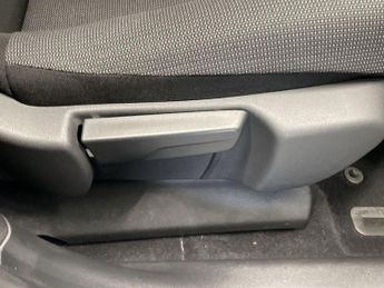 CITROEN C3 AIRCROSS 1.2 PureTech PLUS SUV 5dr Petrol EAT6 Euro 6 (s/s) (130 ps)