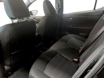 NISSAN LEAF 39kWh N-Connecta Hatchback 5dr Electric Auto (150 ps)
