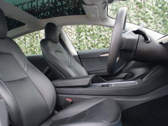 TESLA Model 3 Standard Range Plus Saloon 4dr Electric Auto RWD (241 bhp)