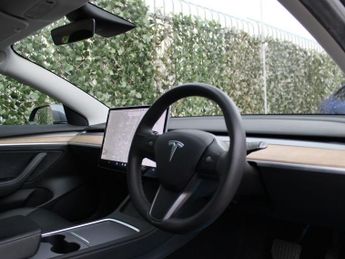TESLA Model 3 Standard Range Plus Saloon 4dr Electric Auto RWD (241 bhp)
