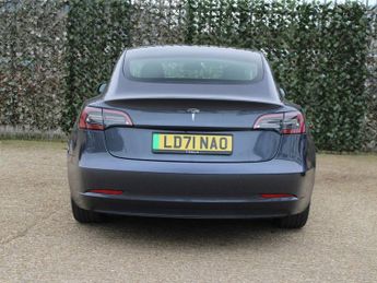 TESLA Model 3 Standard Range Plus Saloon 4dr Electric Auto RWD (241 bhp)