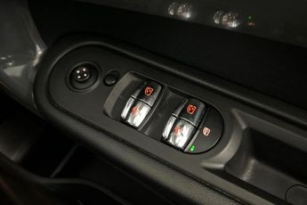 MINI COUNTRYMAN 1.5 7.6kWh GPF Cooper SE SUV 5dr Petrol Plug-in Hybrid Auto ALL4