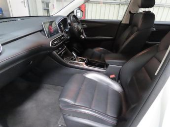 MG MG HS 1.5 T-GDI Excite SUV 5dr Petrol DCT Euro 6 (s/s) (162 ps)