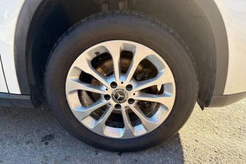 MERCEDES-BENZ GLA CLASS 1.6 GLA200 SE SUV 5dr Petrol Manual Euro 6 (s/s) (156 ps) Revers