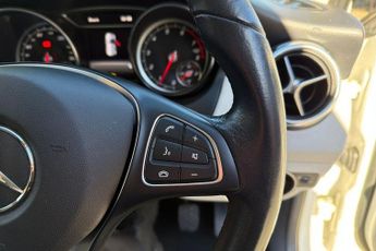 MERCEDES-BENZ GLA CLASS 1.6 GLA200 SE SUV 5dr Petrol Manual Euro 6 (s/s) (156 ps) Revers