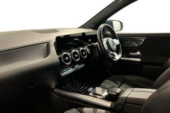 MERCEDES-BENZ GLA CLASS 2.0 GLA200d AMG Line (Executive) SUV 5dr Diesel 8G-DCT Euro 6 (s