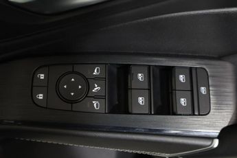 NISSAN QASHQAI 1.3 DIG-T MHEV N-Connecta XTRON Euro 6 (s/s) 5dr