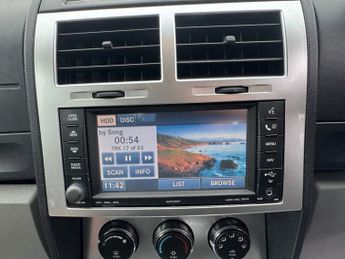 DODGE NITRO 2.8 CRD SXT SUV 5dr Diesel Automatic (250 g/km, 176 bhp)