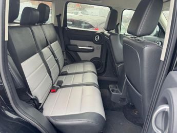 DODGE NITRO 2.8 CRD SXT SUV 5dr Diesel Automatic (250 g/km, 176 bhp)