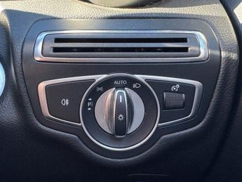 MERCEDES-BENZ C-CLASS 2.1 C250d AMG Line (Premium) Saloon 4dr Diesel G-Tronic+ Euro 6 