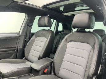 VOLKSWAGEN TIGUAN 2.0 TDI R-Line SUV 5dr Diesel DSG Euro 6 (s/s) (150 ps)