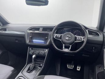 VOLKSWAGEN TIGUAN 2.0 TDI R-Line SUV 5dr Diesel DSG Euro 6 (s/s) (150 ps)
