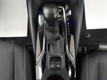 TOYOTA COROLLA 1.8 VVT-h GPF Icon Tech Touring Sports 5dr Petrol Hybrid CVT Eur