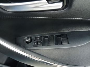 TOYOTA COROLLA 1.8 VVT-h GPF Icon Tech Touring Sports 5dr Petrol Hybrid CVT Eur