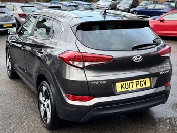 HYUNDAI TUCSON 1.7 CRDi Blue Drive Premium SUV 5dr Diesel DCT Euro 6 (s/s) (141