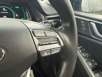 HYUNDAI IONIQ 1.6 h-GDi Premium SE Hatchback 5dr Petrol Hybrid DCT Euro 6 (s/s