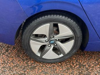 HYUNDAI IONIQ 1.6 h-GDi Premium SE Hatchback 5dr Petrol Hybrid DCT Euro 6 (s/s