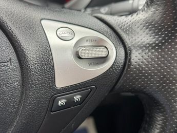 NISSAN JUKE 1.6 Tekna SUV 5dr Petrol CVT Euro 5 (117 ps)