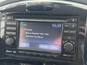 NISSAN JUKE 1.6 Tekna SUV 5dr Petrol CVT Euro 5 (117 ps)