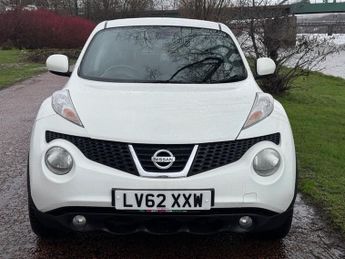 NISSAN JUKE 1.6 Tekna SUV 5dr Petrol CVT Euro 5 (117 ps)