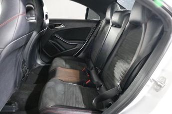 MERCEDES-BENZ CLA 2.1 CLA220d AMG Line Coupe 4dr Diesel 7G-DCT Euro 6 (s/s) (177 p