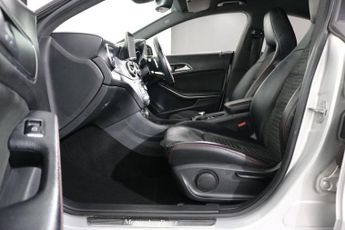 MERCEDES-BENZ CLA 2.1 CLA220d AMG Line Coupe 4dr Diesel 7G-DCT Euro 6 (s/s) (177 p