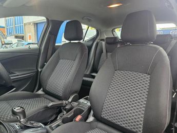 VAUXHALL ASTRA 1.4i Turbo Design Hatchback 5dr Petrol Auto Euro 6 (s/s) (150 ps