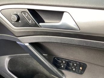 VOLKSWAGEN GOLF 2.0 TDI BlueMotion Tech Match Edition Hatchback 5dr Diesel Manua