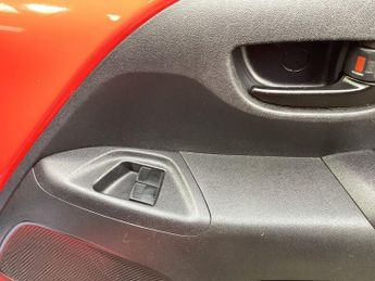 CITROEN C1 1.0 VTi Feel Hatchback 3dr Petrol Manual Euro 5 (Euro 5) (68 ps)