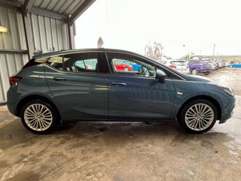 VAUXHALL ASTRA 1.4i Turbo Elite Nav Hatchback 5dr Petrol Auto Euro 6 (s/s) (150