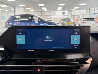 CITROEN e-C4 50kWh Shine Plus Hatchback 5dr Electric Auto (136 ps)