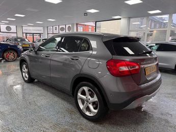 MERCEDES-BENZ GLA 2.1 GLA200d Sport (Executive) SUV 5dr Diesel 7G-DCT 4MATIC Euro 