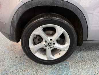 MERCEDES-BENZ GLA 2.1 GLA200d Sport (Executive) SUV 5dr Diesel 7G-DCT 4MATIC Euro 