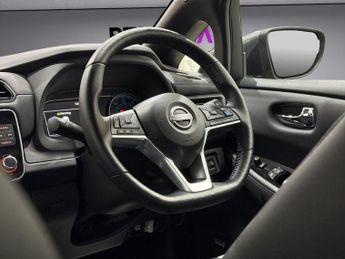 NISSAN LEAF 39kWh Tekna Hatchback 5dr Electric Auto (150 ps)