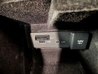 LAND ROVER DISCOVERY SPORT 2.0 Si4 HSE SUV 5dr Petrol Auto 4WD Euro 6 (s/s) (240 ps)