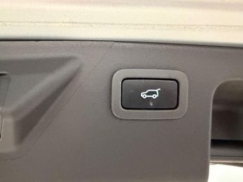 LAND ROVER DISCOVERY SPORT 2.0 Si4 HSE SUV 5dr Petrol Auto 4WD Euro 6 (s/s) (240 ps)