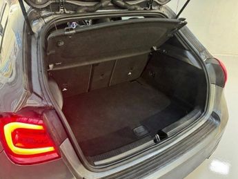 MERCEDES-BENZ A-CLASS 1.3 A200 AMG Line (Executive) Hatchback 5dr Petrol 7G-DCT Euro 6