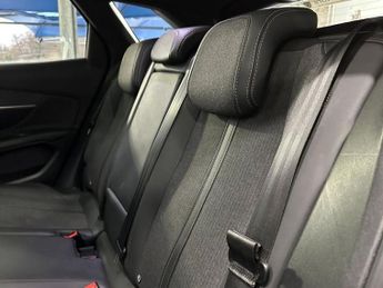 PEUGEOT 3008 1.5 BlueHDi GT Line Premium SUV 5dr Diesel EAT Euro 6 (s/s) (130