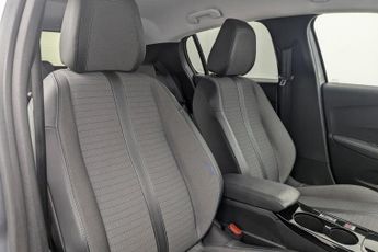 PEUGEOT E-208 50kWh Allure Premium Hatchback 5dr Electric Auto (136 ps)