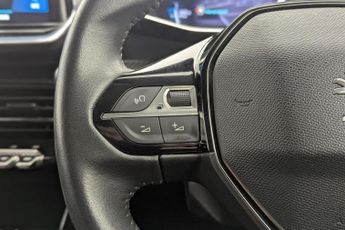 PEUGEOT E-208 50kWh Allure Premium Hatchback 5dr Electric Auto (136 ps)