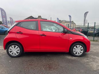 TOYOTA AYGO 1.0 VVT-i x Hatchback 5dr Petrol Manual Euro 5 Euro 5 (68 ps)