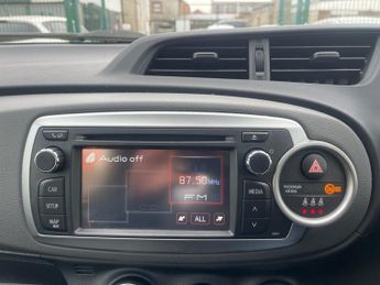 TOYOTA YARIS 1.33 Dual VVT-i TR Hatchback 5dr Petrol Multidrive S Euro 5 (101