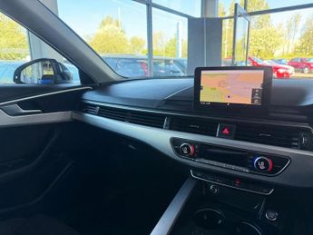 AUDI A4 2.0 TDI ultra Sport Saloon 4dr Diesel S Tronic Euro 6 (s/s) (190
