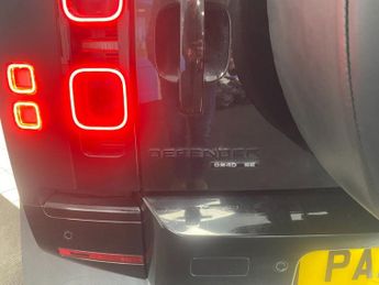 LAND ROVER DEFENDER 2.0 SD4 SE SUV 5dr Diesel Auto 4WD Euro 6 (s/s) (240 ps)