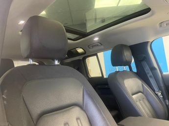 LAND ROVER DEFENDER 2.0 SD4 SE SUV 5dr Diesel Auto 4WD Euro 6 (s/s) (240 ps)