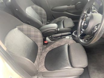 MINI HATCH 1.5 Cooper Hatchback 5dr Petrol Auto Euro 6 (s/s) (136 ps)