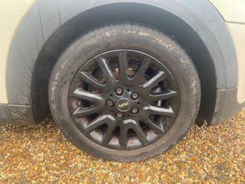 MINI HATCH 1.5 Cooper Hatchback 5dr Petrol Auto Euro 6 (s/s) (136 ps)