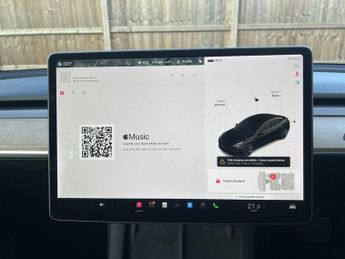 TESLA Model 3 Standard Range Plus Saloon 4dr Electric Auto RWD (241 bhp)