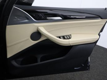 BMW IX3 80kWh Premier Edition Pro SUV 5dr Electric Auto (286 ps)