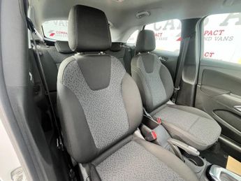 VAUXHALL CROSSLAND X 1.2 Turbo GPF SE SUV 5dr Petrol Auto Euro 6 (s/s) (110 ps)